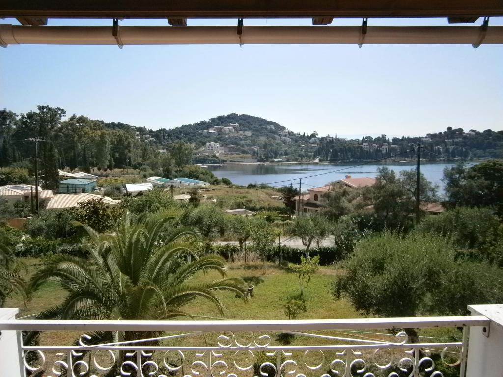 Athineos Apartments Κομμένο Δωμάτιο φωτογραφία