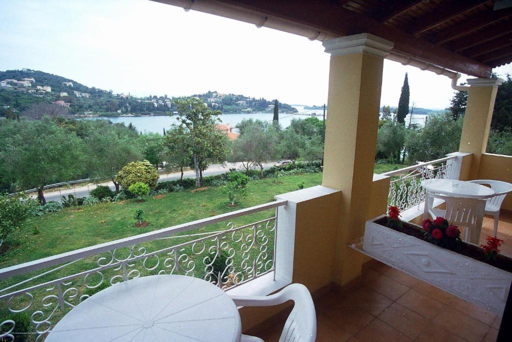 Athineos Apartments Κομμένο Εξωτερικό φωτογραφία