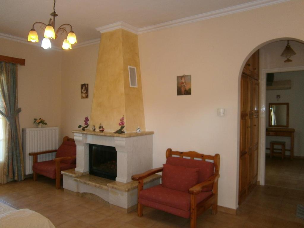 Athineos Apartments Κομμένο Δωμάτιο φωτογραφία